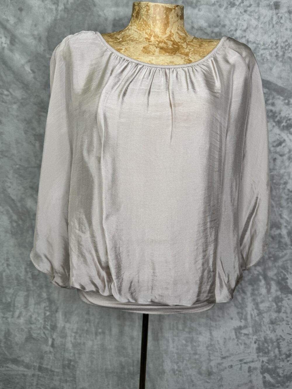 GIUSY Top Womens Small Beige Silk Blend Dolman Sleeve Lined Boat Neck Italy